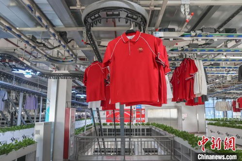 江西南昌 針織服裝企業(yè)趕制出口訂單忙