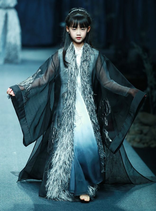 歸于塵世隱逸繁華 蓋婭傳說(shuō)2018秋冬系列在京發(fā)布